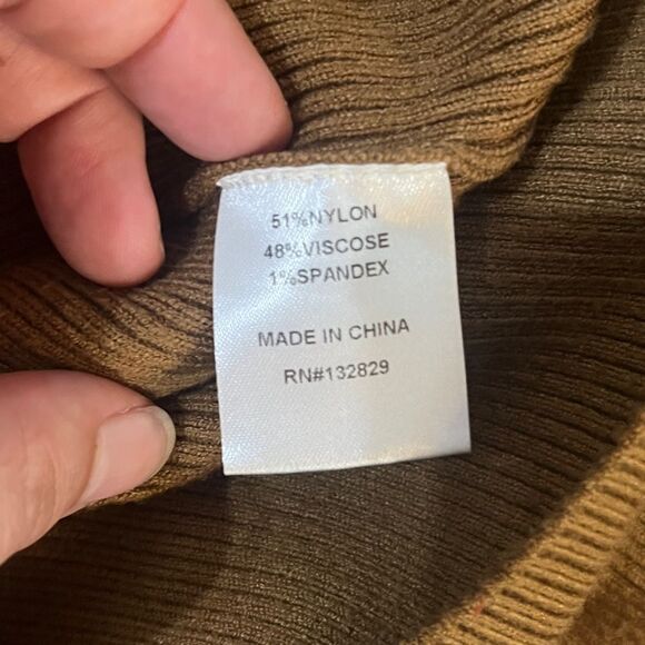 Lovers + Friends Niko Turtleneck Sweater Fitted Ribbed Camel Brown Medium - Picture 9 of 9